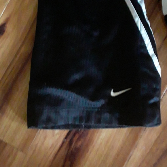 Nike Nike throw away pant - Picture 2 of 4